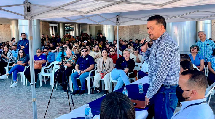 “Nosotros ya no podemos dar más”, advierte Gobernador ante negociación con burócratas