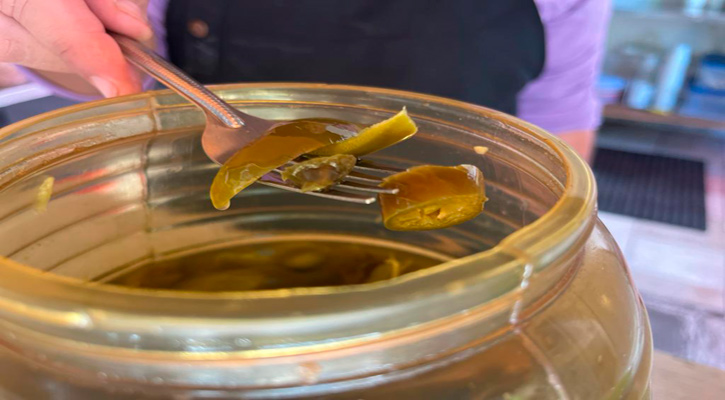 Consumo de alimentos irritantes pueden producir la gastritis; llama el IMSS a prevenirse