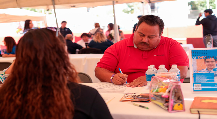 Más de 200 vacantes en la próxima Jornada de Empleo en La Paz Más de 200 vacantes en la próxima Jornada de Empleo en La Paz