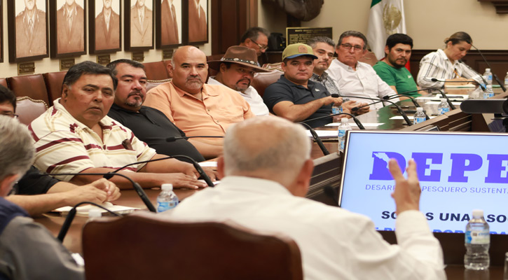 Presentan pescadores ribereños de BCS ante el Gobernador y titular de la Conanp iniciativa para crear una nueva Reserva de la Biosfera
