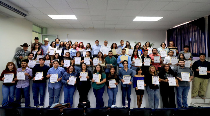 Reconocen a mejores promedios del Departamento Académico de Ciencia Animal y Conservación del Hábitat de la UABCS