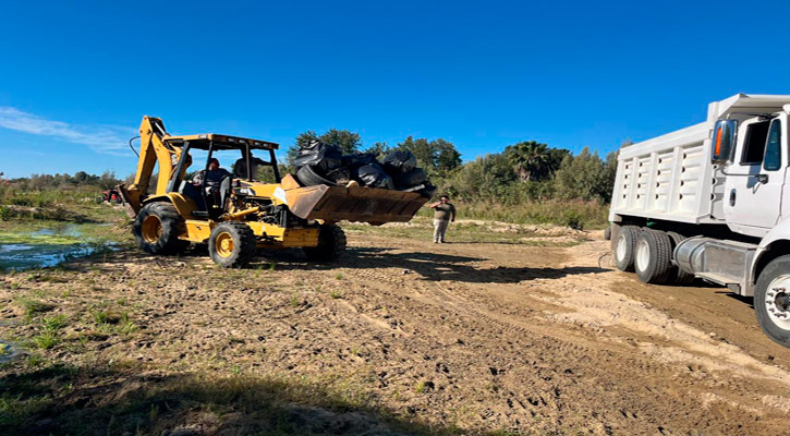 Retiran basura en arroyos colindantes con el Estero de SJC Retiran basura en arroyos colindantes con el Estero de SJC