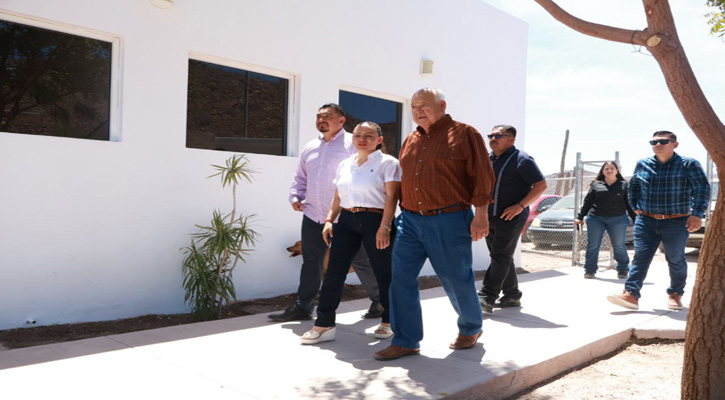 Supervisó el gobernador Víctor Castro obras en Loreto