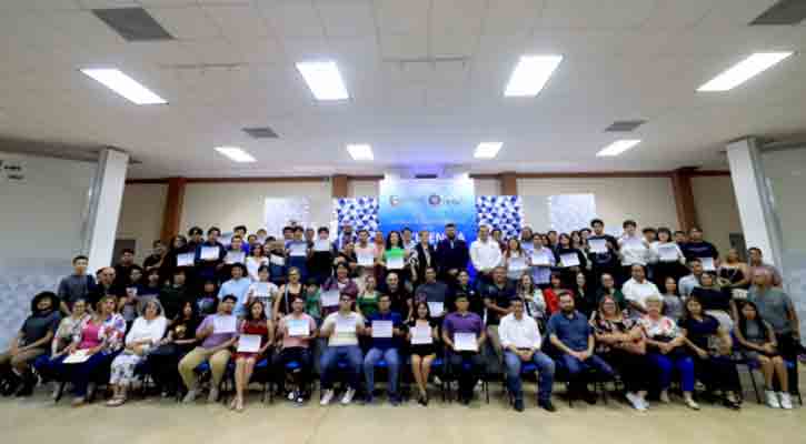 Reconoce UABCS a estudiantes con los mejores promedios de Sistemas Computacionales