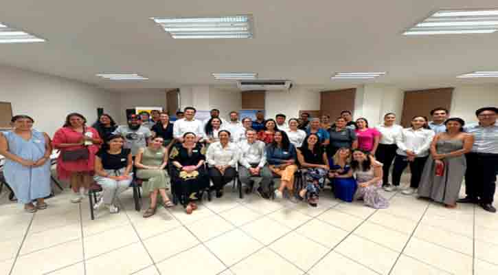 Imparten taller sobre la transición energética en BCS