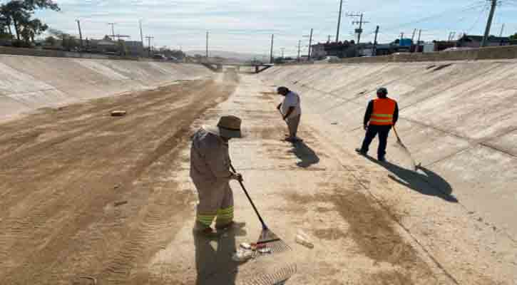 Arranca jornada de limpieza de arroyos y cauces de agua en Los Cabos