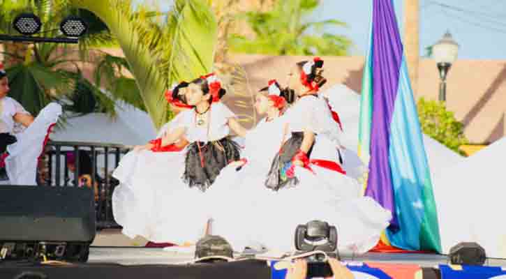 Participaron más de 200 bailarines de distintas edades en el Festival de la Danza 2025 en Loreto