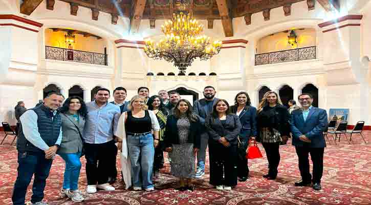 Inauguran exposición fotográfica de Los Cabos en Ensenada