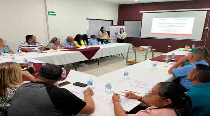 Realiza el Sistema DIF de BCS curso para solicitantes de adopción