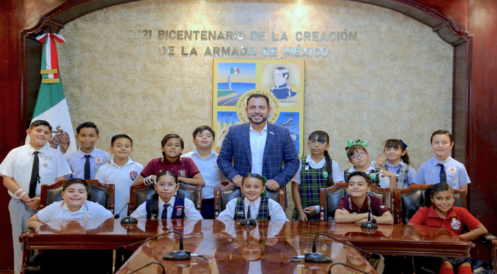 Alcalde Christian Agúndez toma protesta a integrantes del III Cabildo Infantil de Los Cabos