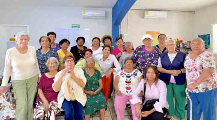 Reafirma Sol Delgado compromiso de DIF Los Cabos con adultos mayores durante visita a Casa de Día
