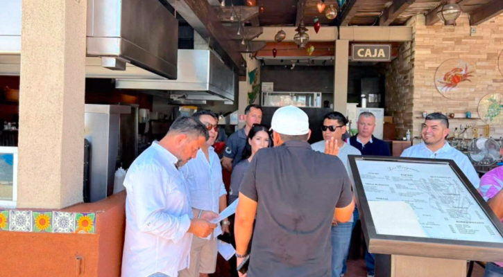Recorren establecimientos en CSL y SJC para certificar operación de giros restringidos