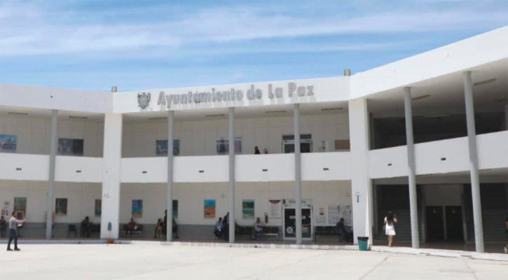 Dialogan autoridades y sindicalizados para destrabar problemas laborales al interior del Oomsapas de La Paz