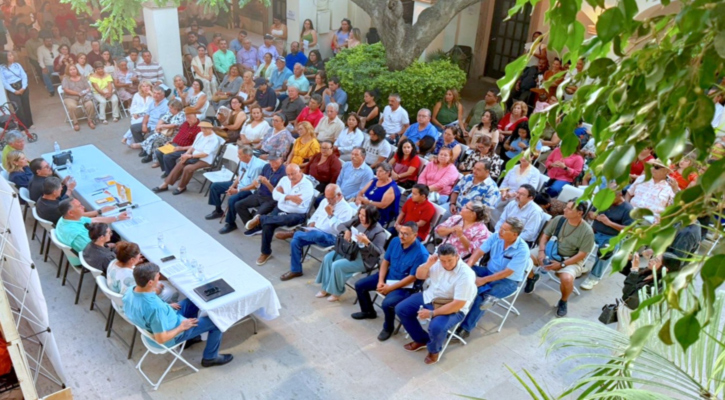 Se funden historia y talento durante presentación editorial y exposición pictórica en SJC