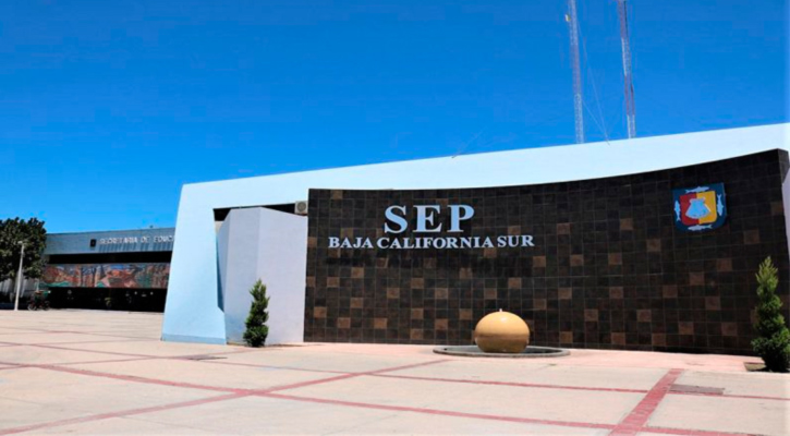 Posturas encontradas respecto a amparos por plazas de SEP autorizadas a docentes en BCS