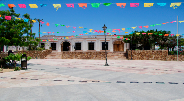 Avanza en CSL en organización del Festival y Desfile de Día de Muertos