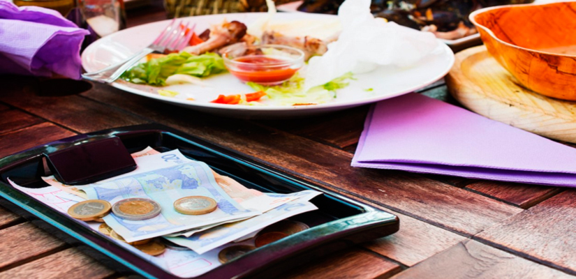 Insiste Profeco que la propina en restaurantes no es obligatoria