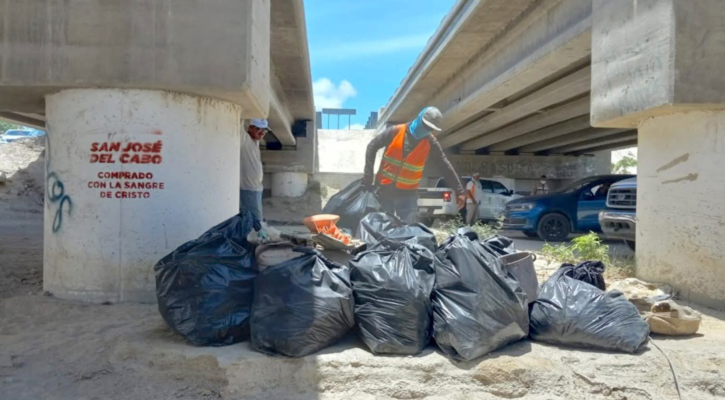 Intensifican limpieza en carreteras y cauces de arroyos en Los Cabos
