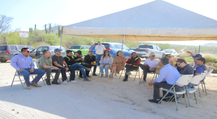 Avanza coordinación entre autoridades de CSL y colonos de El Tezal para ordenamiento vial