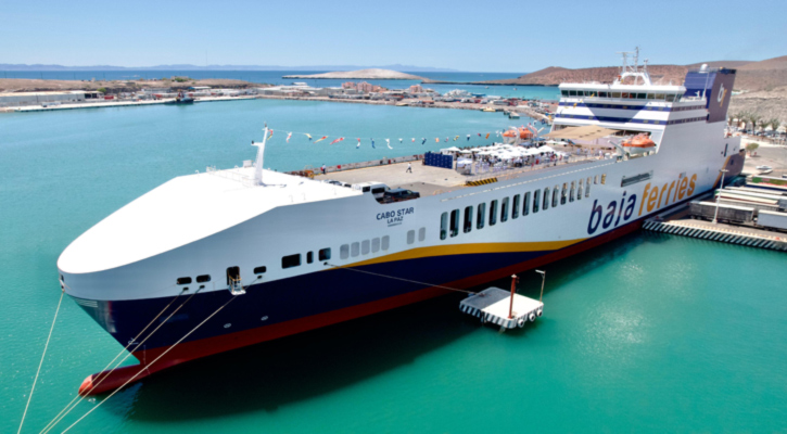 Abandera gobernador Víctor Castro, embarcación Cabo Star, de Baja Ferries