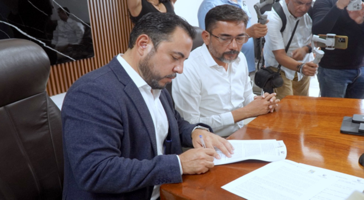 Firman convenio XV Ayuntamiento de Los Cabos y Conagua