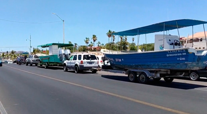 Prestadores de servicios del malecón de La Paz denuncian que pretenden desplazarlos por foráneos