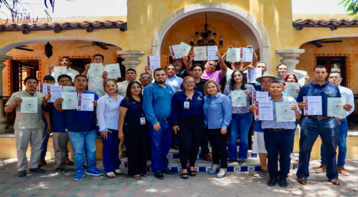Egresa la primera generación del curso “Ellas y Ellos al Volante” en CSL
