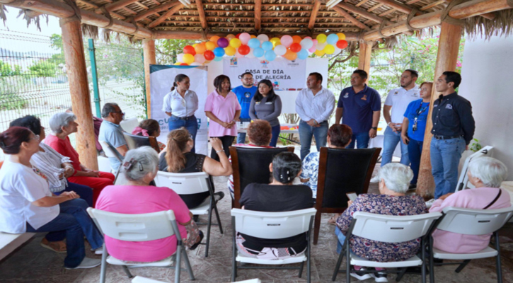 Inauguran en CSL actividades por el Día del Abuelo en la Casa de Día de colonia Los Cangrejos