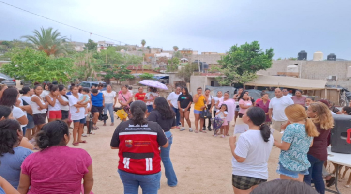 Conforman Comité Vecinal en la colonia López Obrador en CSL