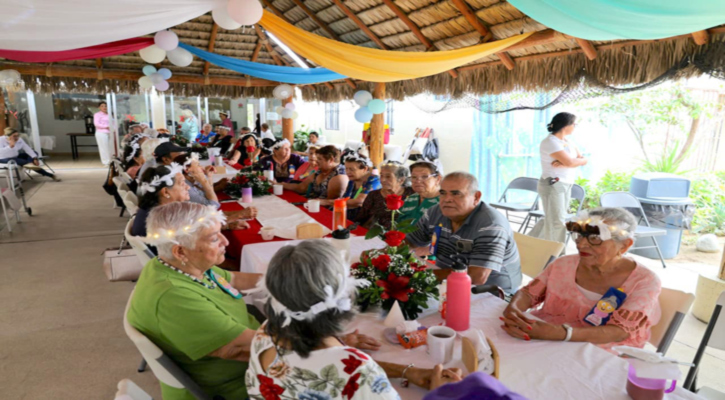 Brinda DIF Los Cabos homenaje a las personas adultas mayores en su día
