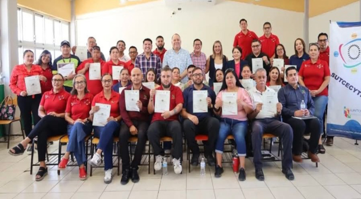 Capacitación en primeros auxilios para personal educativo, iniciativa conjunta de Icatebcs y Cecyte La Paz