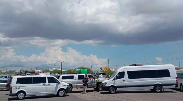 Se complica el problema del transporte en Los Cabos; transportadoras se dividen