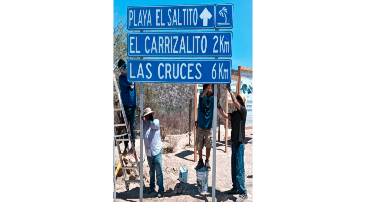 Inicia colocación de señalética en el camino hacia playas El Saltito y El Carrizalito