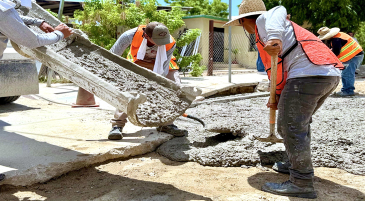Con el programa Cazabaches se atienden afectaciones en vialidades de Los Cabos