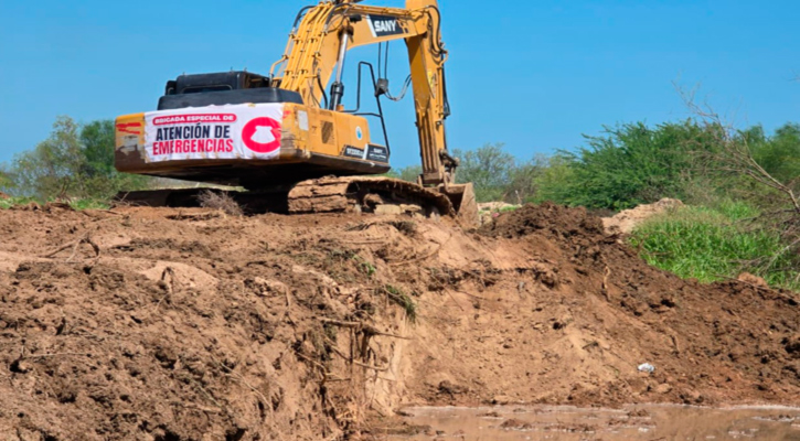Avanza el gobierno de BCS en trabajos de bacheo y limpieza de calles