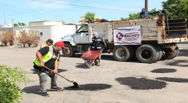Efectúan trabajos de rehabilitación de vialidades y espacios públicos en La Paz