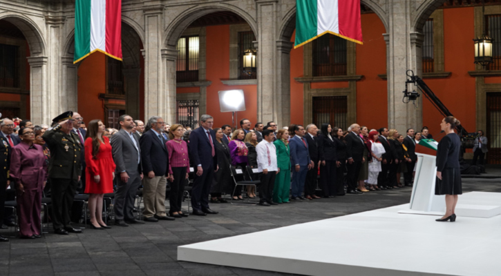 Acude el gobernador Víctor Castro al Primer Informe de Gobierno de la presidenta Claudia Sheinbaum