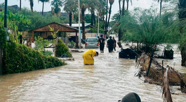 Reubicarán a familias de San Ignacio afectadas por lluvias; cierre intermitente del camino alterno