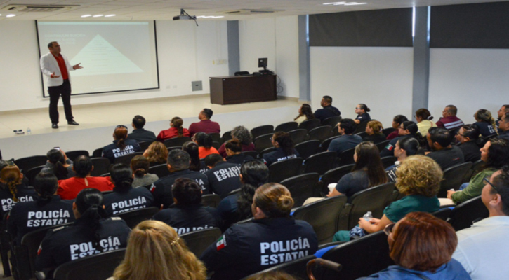 Imparten plática de prevención del suicidio a personal de seguridad pública