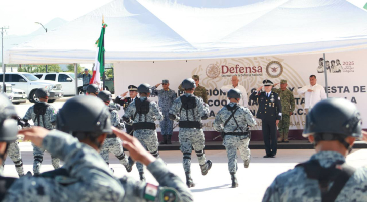 Preside gobernador Víctor Castro la ceremonia de posesión del nuevo Coordinador de la Guardia Nacional en BCS
