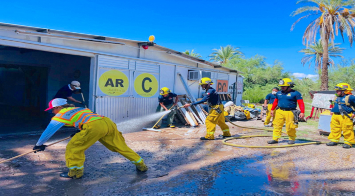 Continúa brigada de Bomberos de SJC brindando apoyo solidario en Mulegé