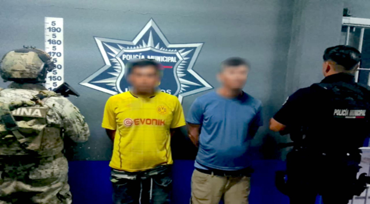 Detiene Seguridad Pública a 2 hombres por presunto robo a lugar cerrado en CSL