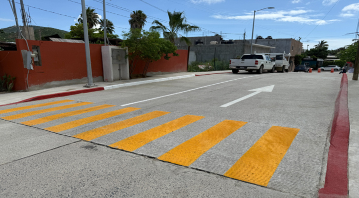 Inauguró Alcalde Los Cabos pavimentación integral en la colonia 4 de Marzo en CSL