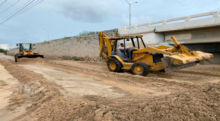 Intensifica Servicios Públicos labores de limpieza, desazolve y retiro de material en Los Cabos