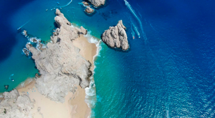 Ante riesgos, Protección Civil pide no ingresar a la formación de playa en el Arco de CSL