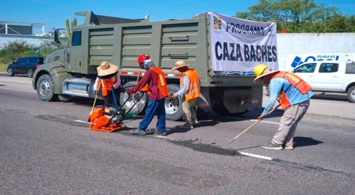 Avanza programa “Caza Baches” en CSL con más de 100 reparaciones realizadas