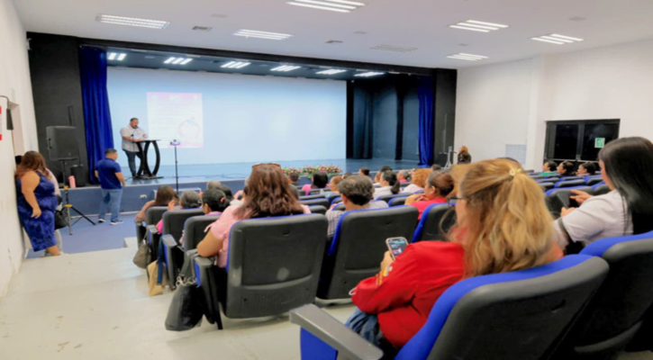 Conferencia “El Poder de Sentirse Viva” fortalece el bienestar emocional de mujeres con cáncer de mama