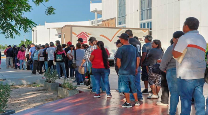 Se evidencia necesidad de trabajo en La Paz; gran afluencia por convocatoria de empleo temporal