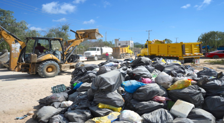 Supervisa Delegada de CSL labores de recolección de basura en colonia Fundadores