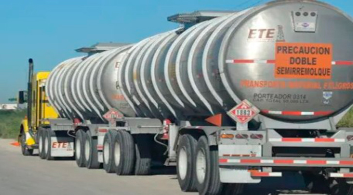 Propone diputada Vázquez que transportes de doble remolque circulen solo en horarios nocturnos